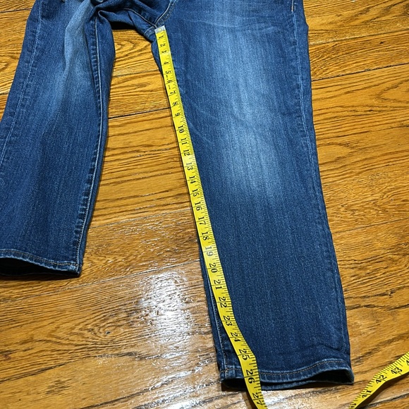 Kut from the Kloth jeans. Catherine Slim Boyfriend. Size 10. - Picture 8 of 11